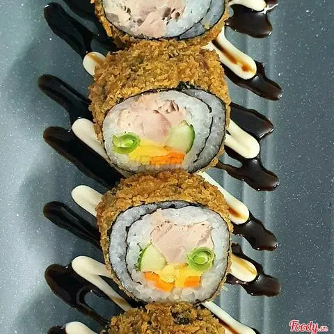 Hình ảnh Cơm cuộn cá ngừ chiên giòn