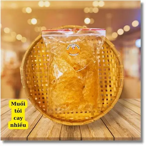 Hình ảnh Bánh Tráng Muối Tỏi -  Cay nhiều