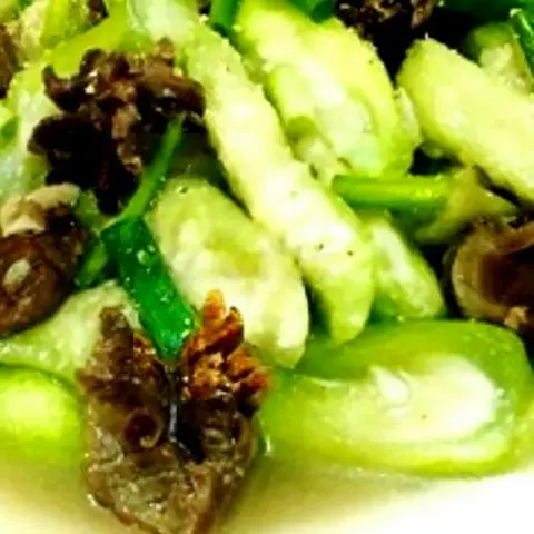 Hình ảnh Mướp xào lòng gà