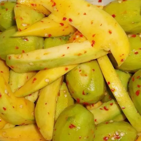 Hình ảnh xoài non + cóc non lắc 300gr