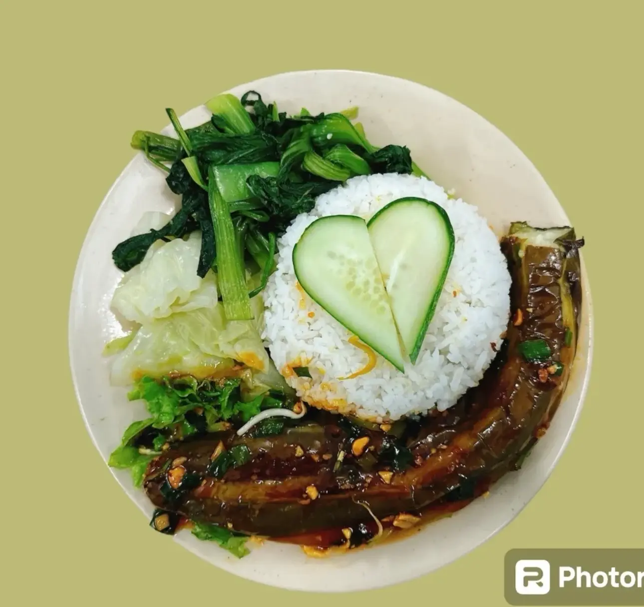 Hình ảnh cơm cà tím mỡ hành chay