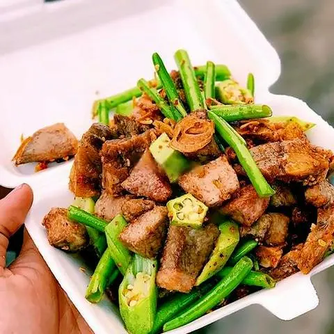 Hình ảnh Combo vú heo - phèo non - đậu bắp nướng sa tế