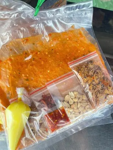 Hình ảnh (size lớn) Set Bánh Tráng Dẻo Tôm Cuộn Bơ 