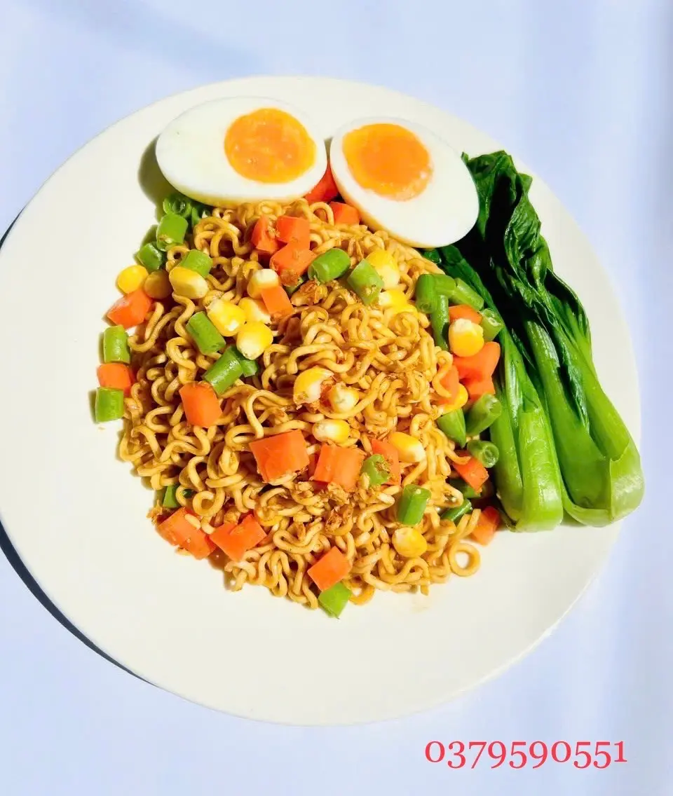 Hình ảnh Mì trộn trứng lòng đào