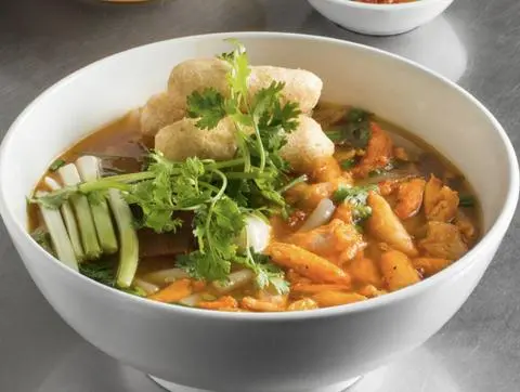 Hình ảnh Bánh canh cua - chả cua