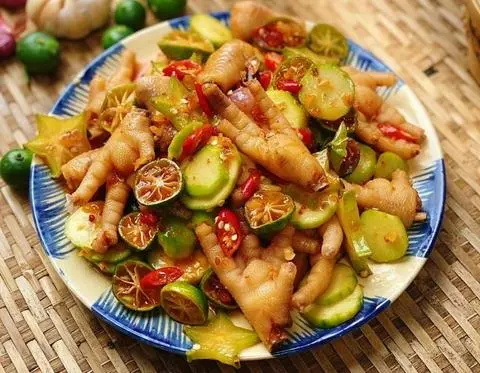 Hình ảnh Chân gà sốt thái