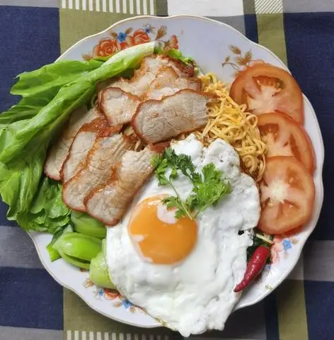 Hình ảnh MÌ TRỘN XÁ XÍU ỐP LA ( SỐT DẦU HÀO )