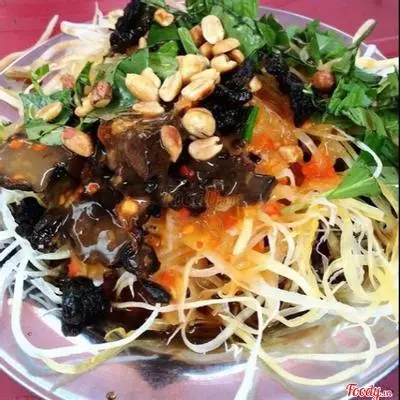 Hình ảnh Gỏi đu đủ khô bò đen