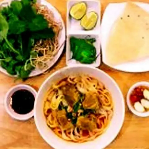 Hình ảnh Mì Quảng sườn