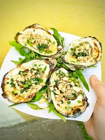 Hình ảnh Hàu nướng mỡ hành - 1 con