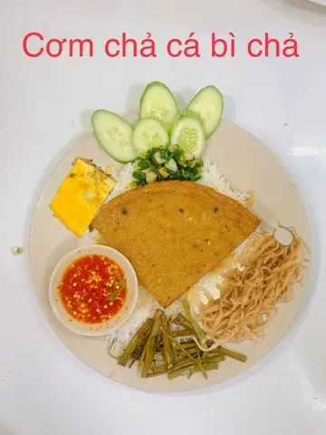 Hình ảnh Cơm Chả Cá Bì Chả