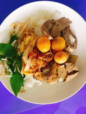 Hình ảnh Bánh Ướt Lòng Gà Trứng Non đặc biệt