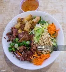 Hình ảnh Bún Heo quay+Chả giò, món mặn 