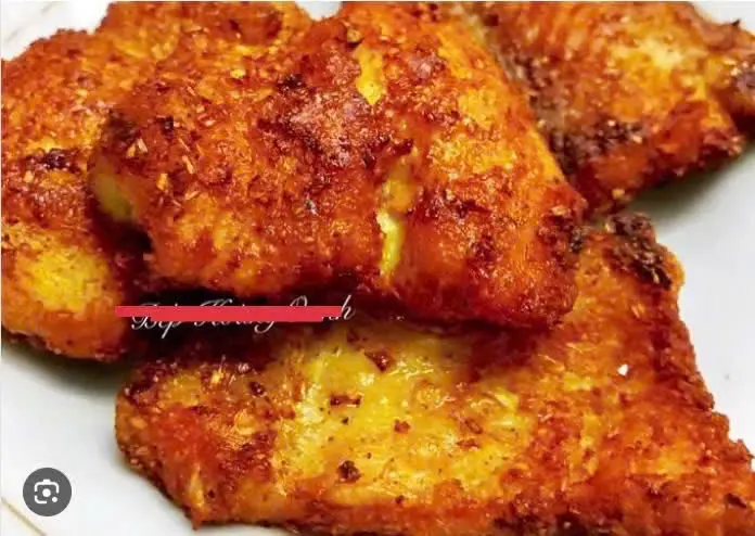 Hình ảnh CƠM CÁ BA SA PHI LÊ CHIÊN SẢ ỚT 