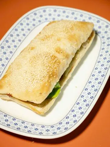 Hình ảnh Bánh nướng thịt xông khói