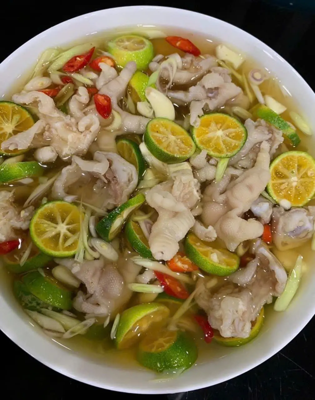 Hình ảnh Chân gà sả tắc