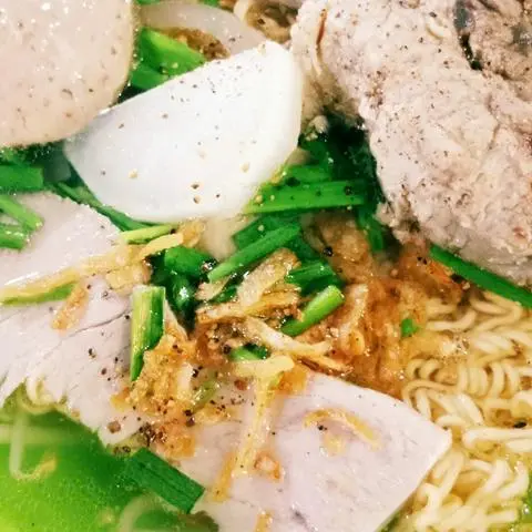 Hình ảnh Hủ tiếu Mì gói bò viên 