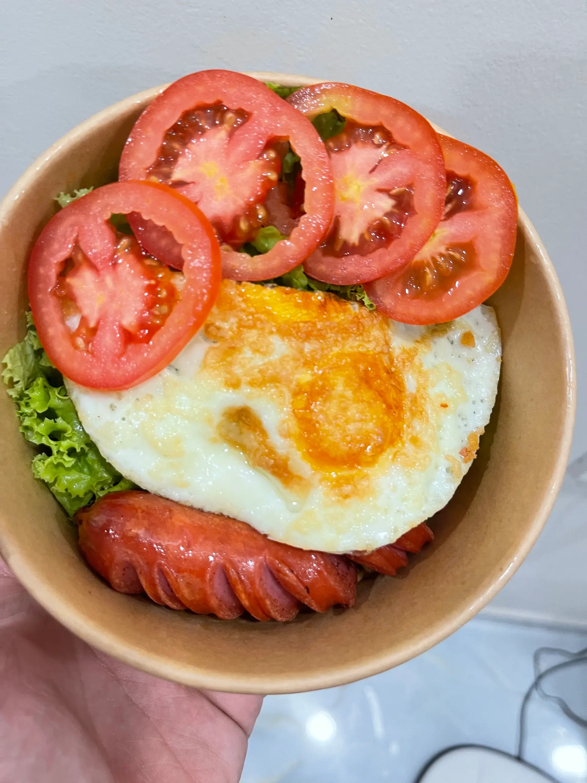Hình ảnh Mì trộn trứng xúc xích