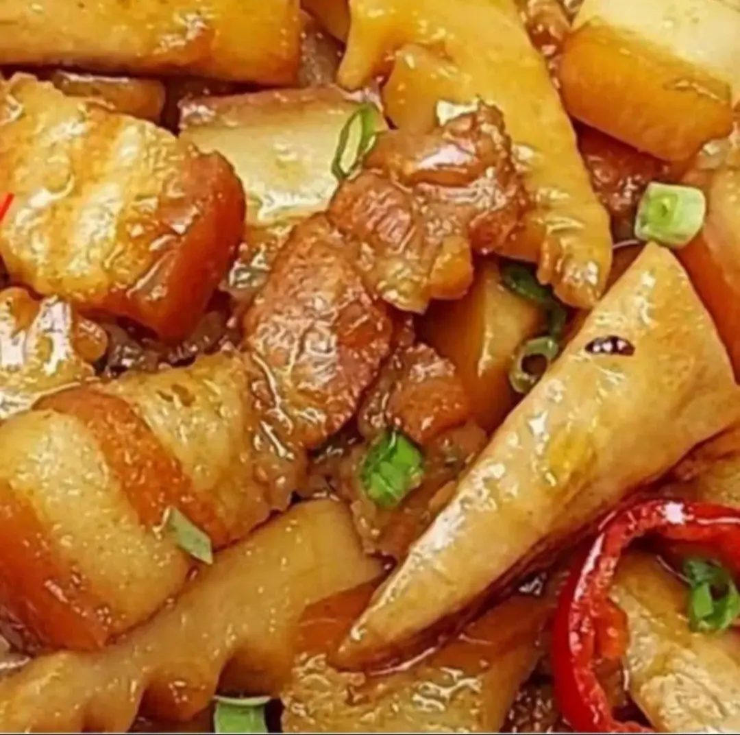 Hình ảnh Cơm thịt kho măng