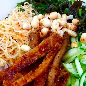 Hình ảnh Bún bì - Sườn nướng chay