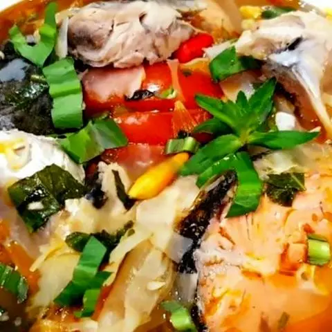 Hình ảnh Canh chua đầu cá hồi