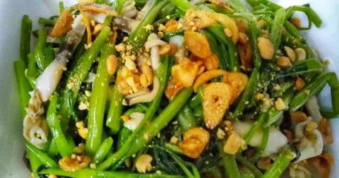 Hình ảnh Ốc Móng Tay Xào Rau Muống