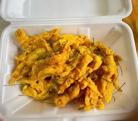Hình ảnh chân gà ủ muối rút xương 500g