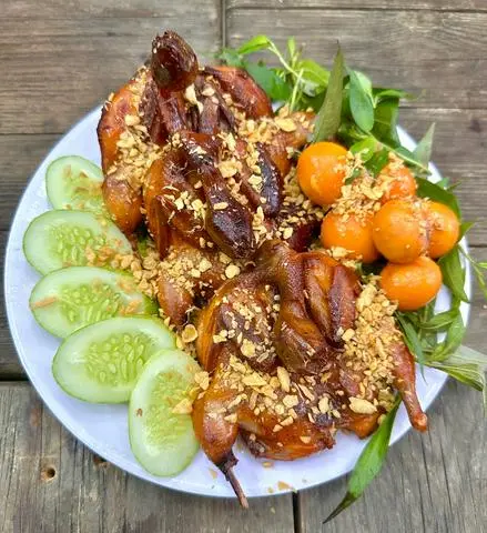 Hình ảnh Combo 3 cút mắm tỏi + trứng non gia truyền