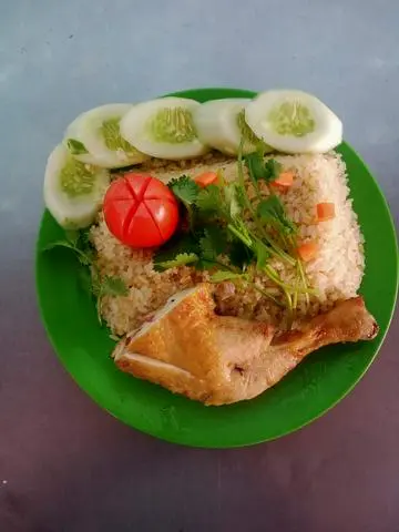 Hình ảnh cơm rang trứng gà ốp la 