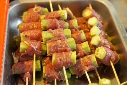 Hình ảnh Bò cuộn đậu bắp