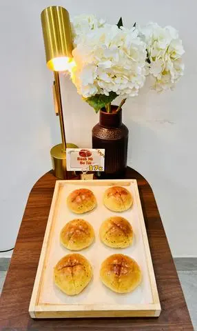 Hình ảnh Bánh Mì Phô Mai Bơ Tỏi