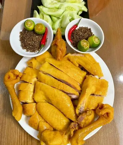 Hình ảnh gà ủ muối nguyên con đặc biệt Chặt sẵn làm nóng Kèm Nước chấm Hải sản 