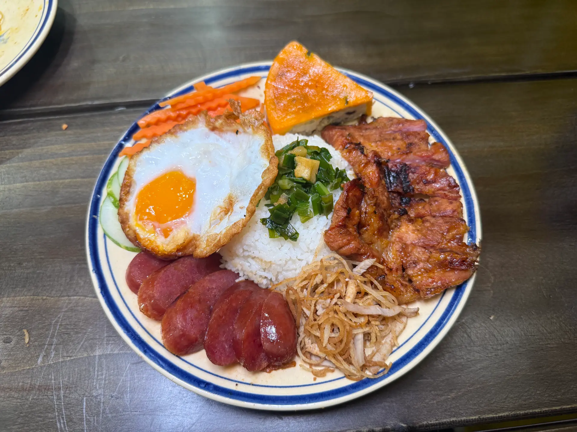Hình ảnh Cơm Đặc Biệt + Tặng Canh Rong Biển