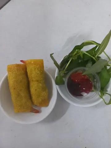 Hình ảnh TÔM cuộn hoành thánh  chiên  giòn  hoăc hấp    2  cái