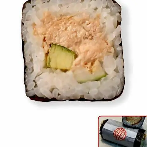 Hình ảnh [HOT] Cá ngừ và dưa leo sushi roll