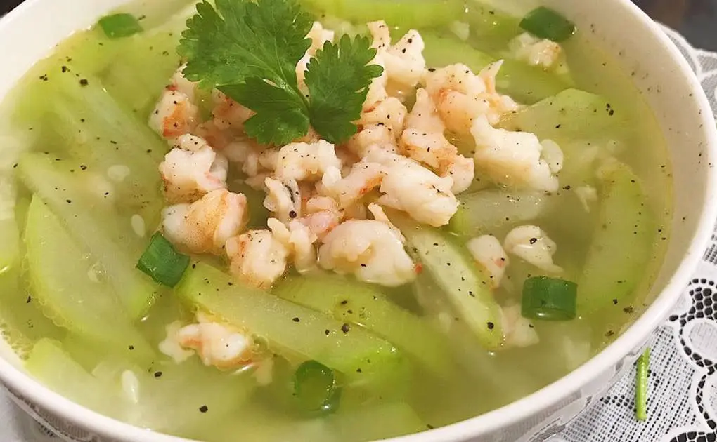 Hình ảnh Canh bầu tôm - chén