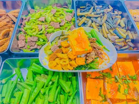 Hình ảnh cơm thập Cẩm + đậu hũ sốt cà