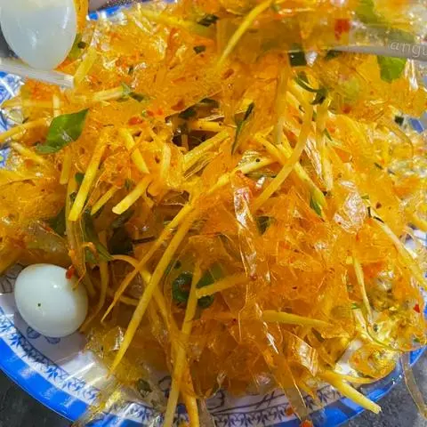 Hình ảnh Bánh tráng trộn 5 quả trứng cút