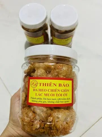 Hình ảnh Da heo chiên giòn lắc muối tỏi ớt hủ lớn