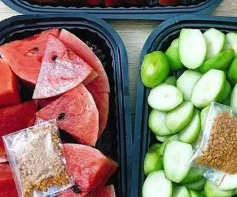 Hình ảnh Cóc Non và Dưa Hấu Muối Tây Ninh lạnh ngon 500gr