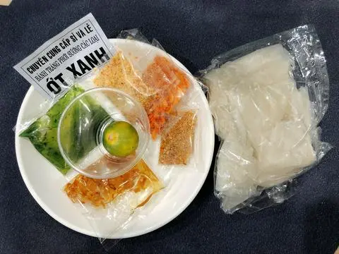 Hình ảnh Bánh Tráng Phơi Sương Chấm Ớt Xanh