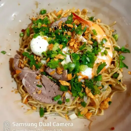 Hình ảnh Mì Tươi Thập cẩm Khô