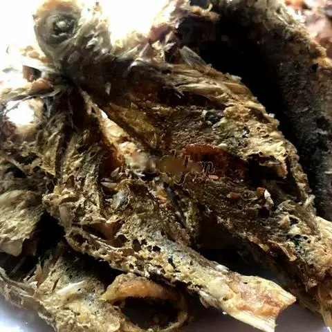Hình ảnh Cơm cá chiên sả