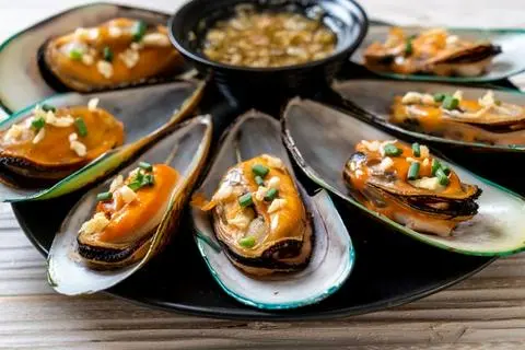 Hình ảnh vẹm xanh nướng sate