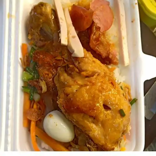Hình ảnh Xôi thập cẩm đùi gà