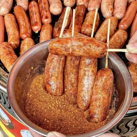 Hình ảnh Lạp xưởng nướng đá