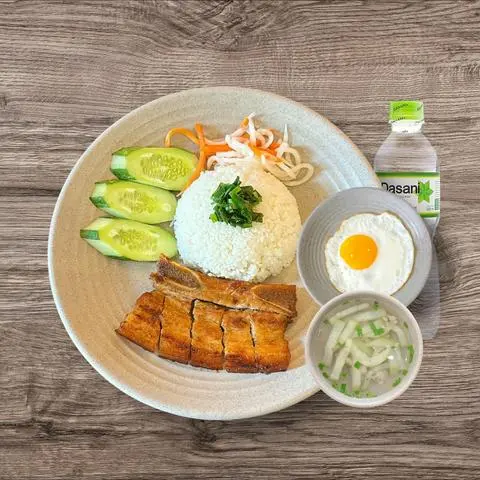 Hình ảnh Combo ba rọi ốp la - canh - nước