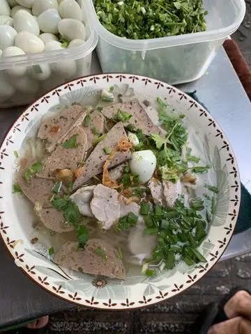 Hình ảnh Hủ tiếu thịt bò viên trứng cút