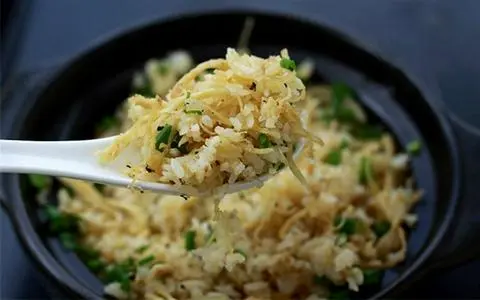 Hình ảnh cơm chiên cá mặn gà xé
