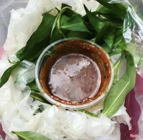 Hình ảnh bánh tráng chấm bà gánh 